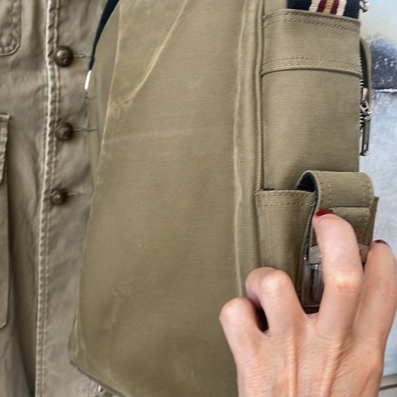 Copy — Unbranded Military Style Canvas Crossbody - Picture 6 of 8